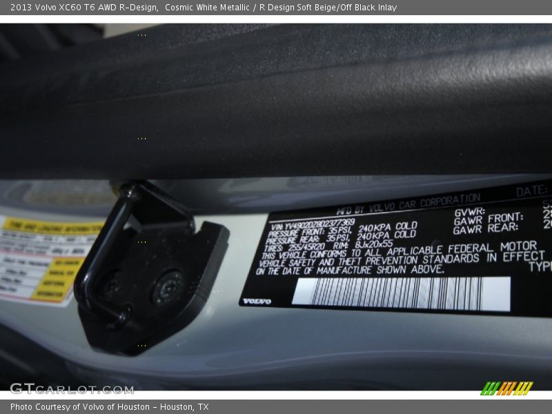 Cosmic White Metallic / R Design Soft Beige/Off Black Inlay 2013 Volvo XC60 T6 AWD R-Design