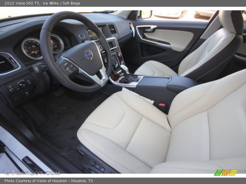 Ice White / Soft Beige 2013 Volvo S60 T5