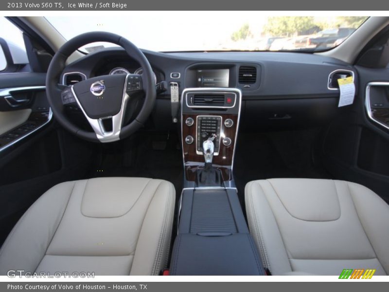 Ice White / Soft Beige 2013 Volvo S60 T5