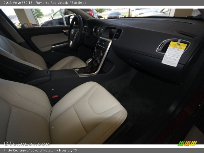 Flamenco Red Metallic / Soft Beige 2013 Volvo S60 T5