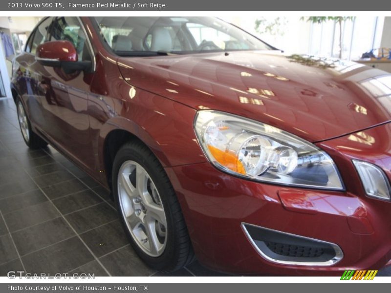 Flamenco Red Metallic / Soft Beige 2013 Volvo S60 T5