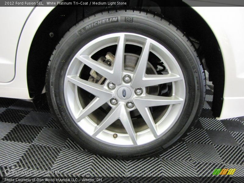 White Platinum Tri-Coat / Medium Light Stone 2012 Ford Fusion SEL