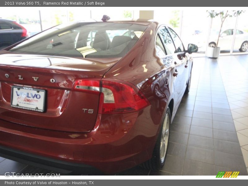 Flamenco Red Metallic / Soft Beige 2013 Volvo S60 T5