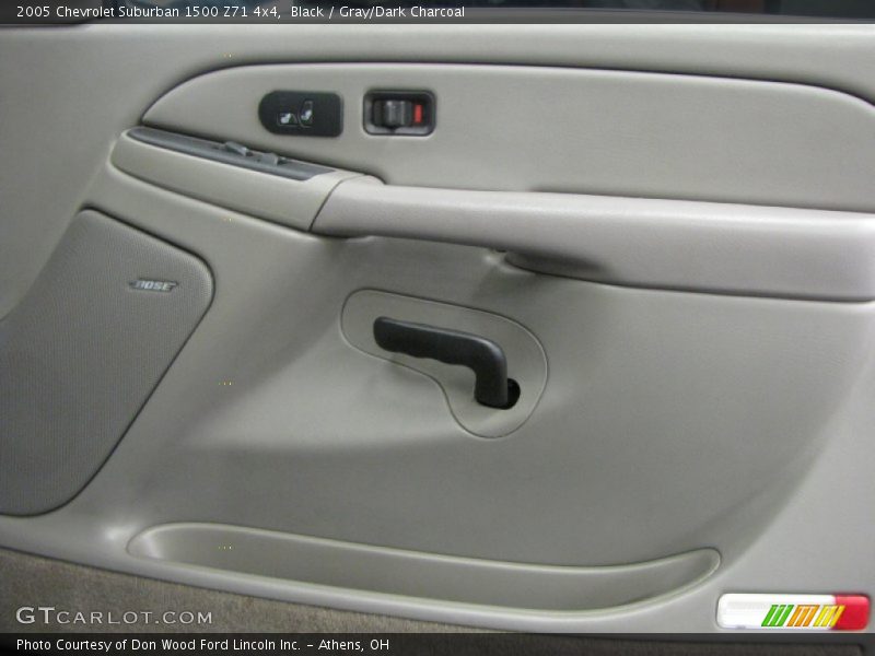 Black / Gray/Dark Charcoal 2005 Chevrolet Suburban 1500 Z71 4x4