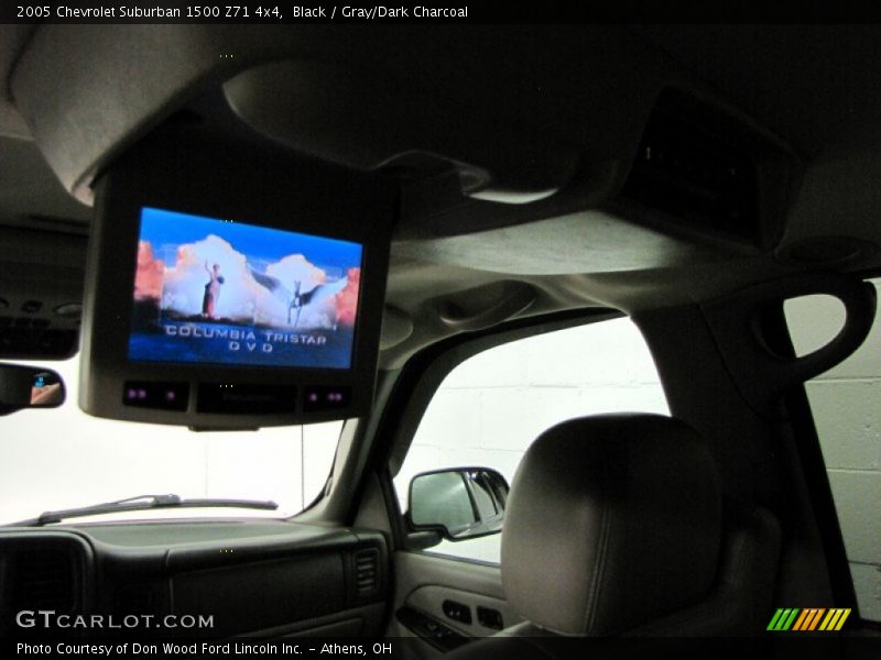 Black / Gray/Dark Charcoal 2005 Chevrolet Suburban 1500 Z71 4x4