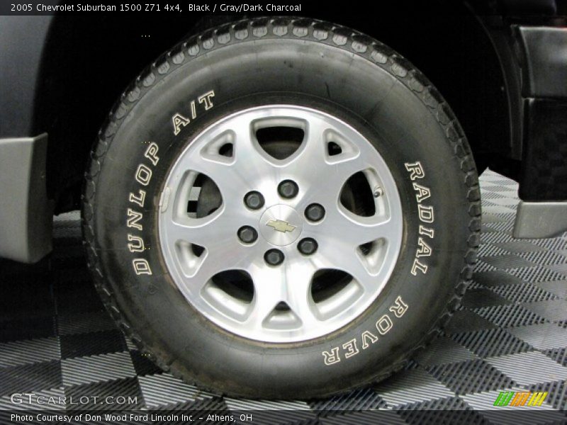 Black / Gray/Dark Charcoal 2005 Chevrolet Suburban 1500 Z71 4x4