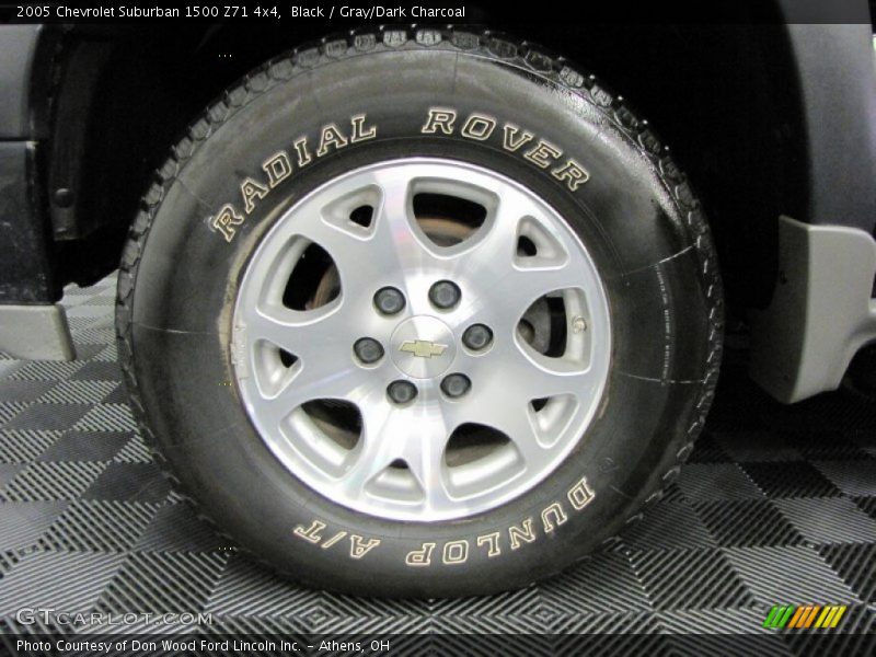 Black / Gray/Dark Charcoal 2005 Chevrolet Suburban 1500 Z71 4x4