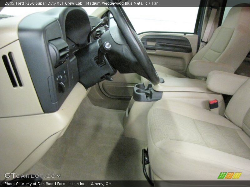 Medium Wedgewood Blue Metallic / Tan 2005 Ford F250 Super Duty XLT Crew Cab