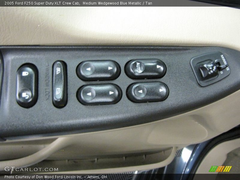 Medium Wedgewood Blue Metallic / Tan 2005 Ford F250 Super Duty XLT Crew Cab