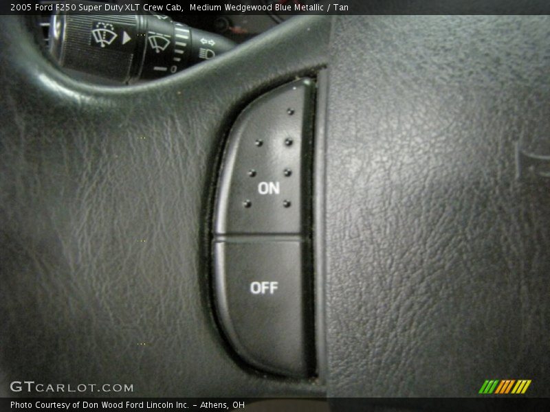 Medium Wedgewood Blue Metallic / Tan 2005 Ford F250 Super Duty XLT Crew Cab
