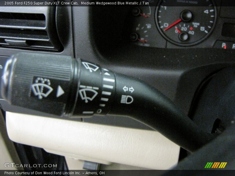 Medium Wedgewood Blue Metallic / Tan 2005 Ford F250 Super Duty XLT Crew Cab