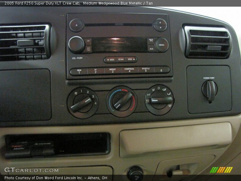 Medium Wedgewood Blue Metallic / Tan 2005 Ford F250 Super Duty XLT Crew Cab