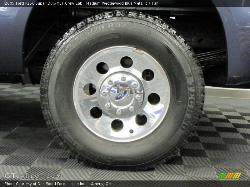 Medium Wedgewood Blue Metallic / Tan 2005 Ford F250 Super Duty XLT Crew Cab