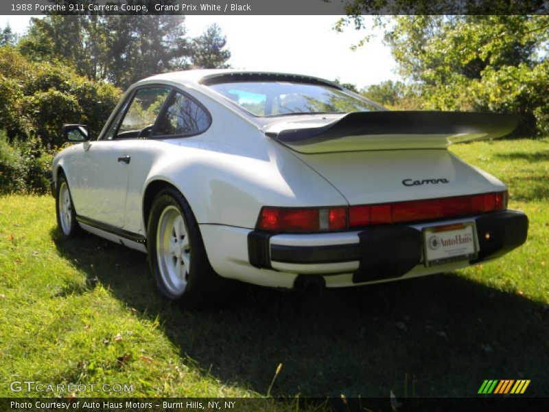 Grand Prix White / Black 1988 Porsche 911 Carrera Coupe