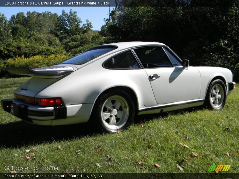 Grand Prix White / Black 1988 Porsche 911 Carrera Coupe