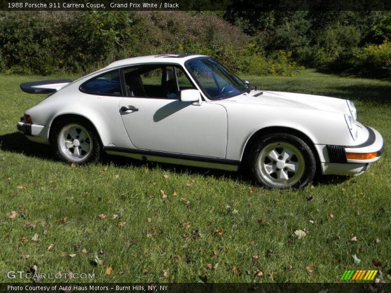 Grand Prix White / Black 1988 Porsche 911 Carrera Coupe