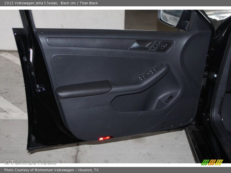 Black Uni / Titan Black 2013 Volkswagen Jetta S Sedan