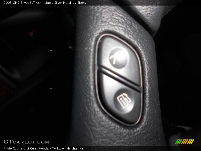 Liquid Silver Metallic / Ebony 2005 GMC Envoy SLT 4x4