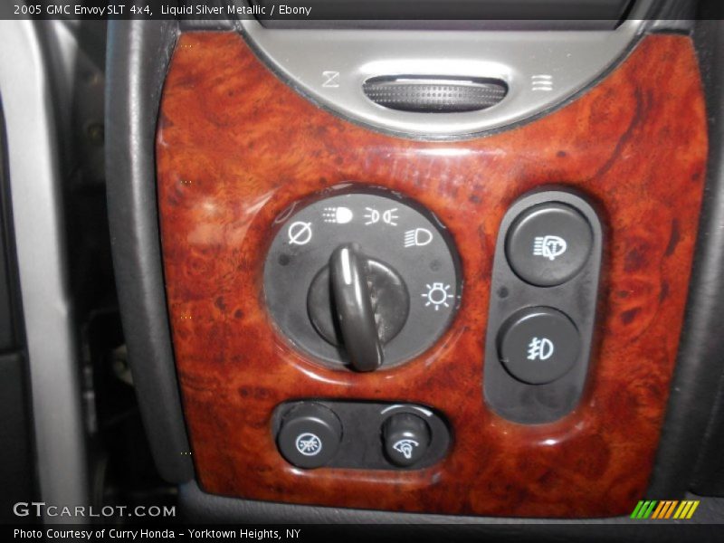 Liquid Silver Metallic / Ebony 2005 GMC Envoy SLT 4x4