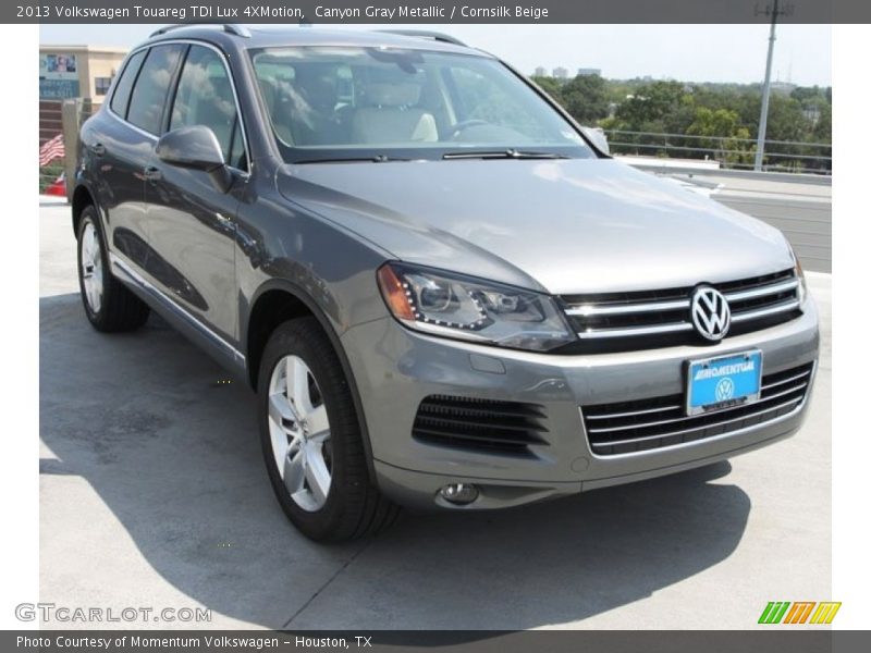 Canyon Gray Metallic / Cornsilk Beige 2013 Volkswagen Touareg TDI Lux 4XMotion