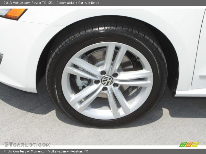 Candy White / Cornsilk Beige 2013 Volkswagen Passat TDI SEL
