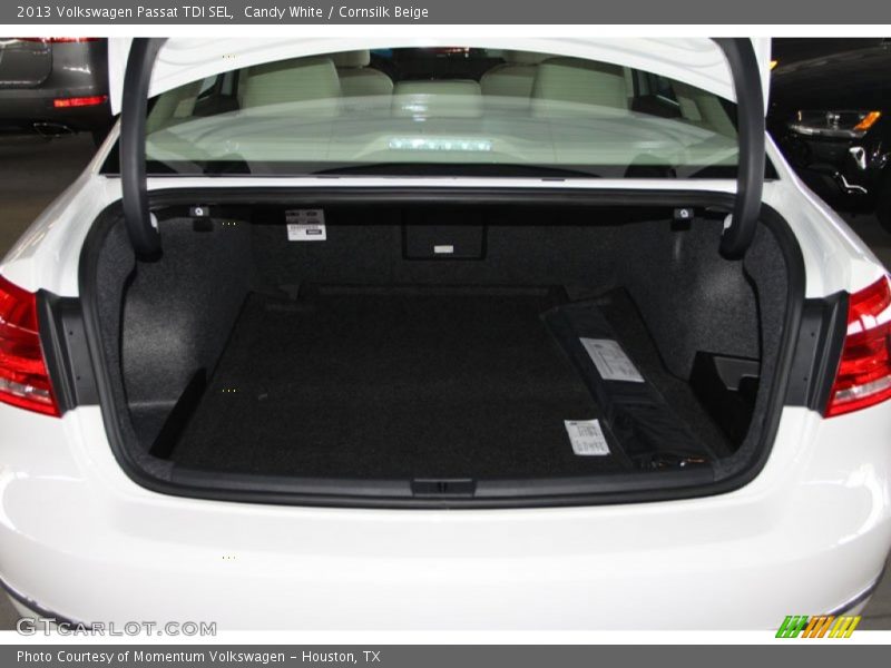 Candy White / Cornsilk Beige 2013 Volkswagen Passat TDI SEL