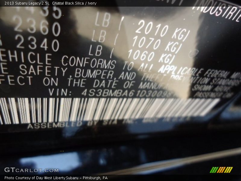 Crystal Black Silica / Ivory 2013 Subaru Legacy 2.5i