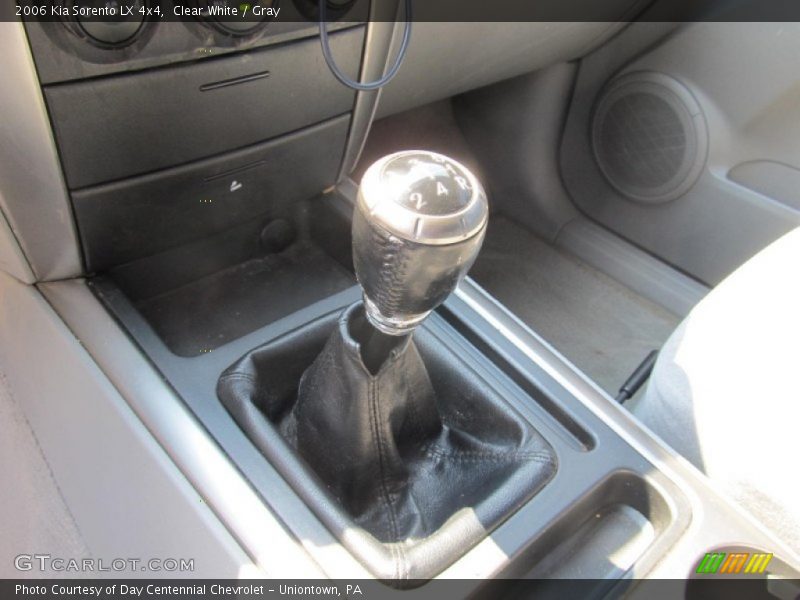 Clear White / Gray 2006 Kia Sorento LX 4x4