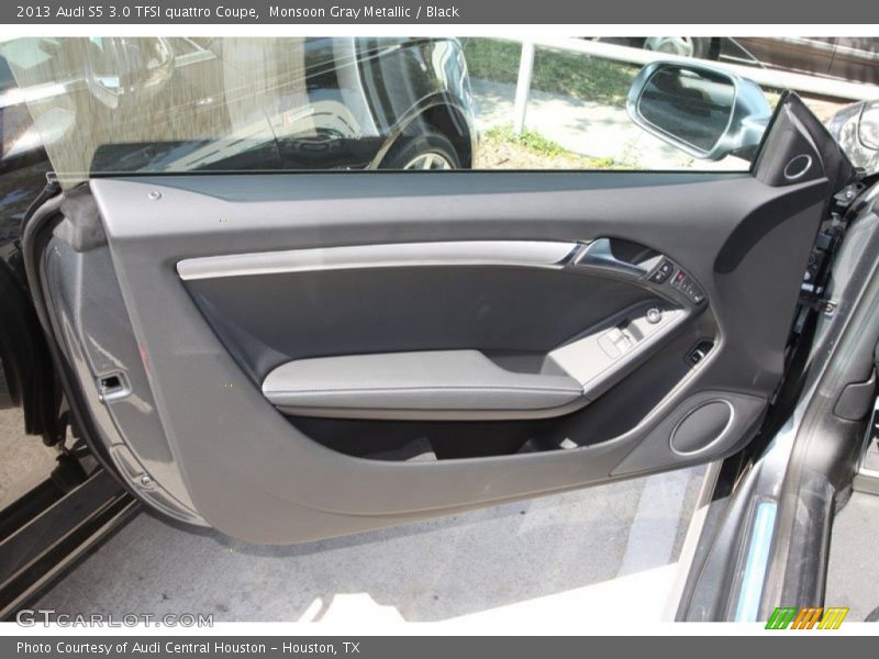 Door Panel of 2013 S5 3.0 TFSI quattro Coupe