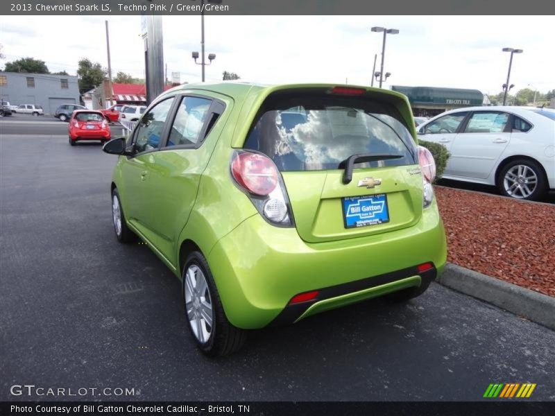 Techno Pink / Green/Green 2013 Chevrolet Spark LS