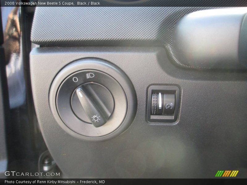 Black / Black 2008 Volkswagen New Beetle S Coupe