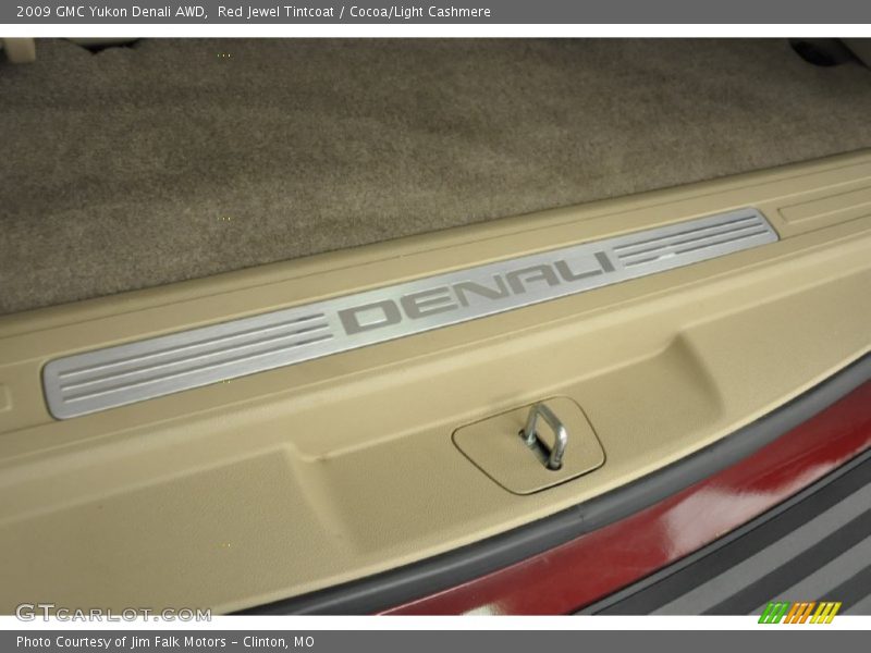 Red Jewel Tintcoat / Cocoa/Light Cashmere 2009 GMC Yukon Denali AWD