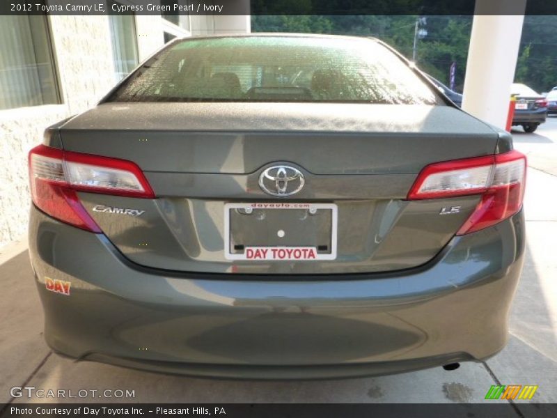 Cypress Green Pearl / Ivory 2012 Toyota Camry LE