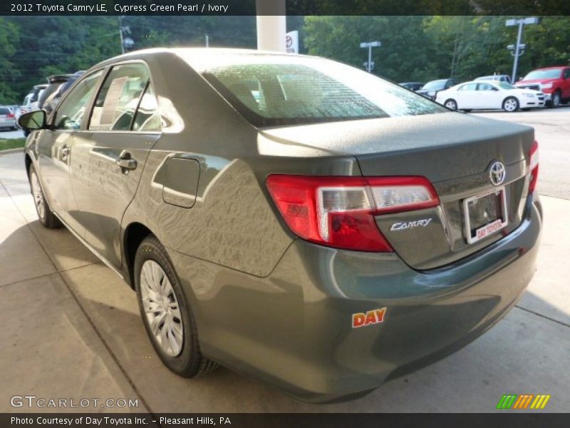 Cypress Green Pearl / Ivory 2012 Toyota Camry LE