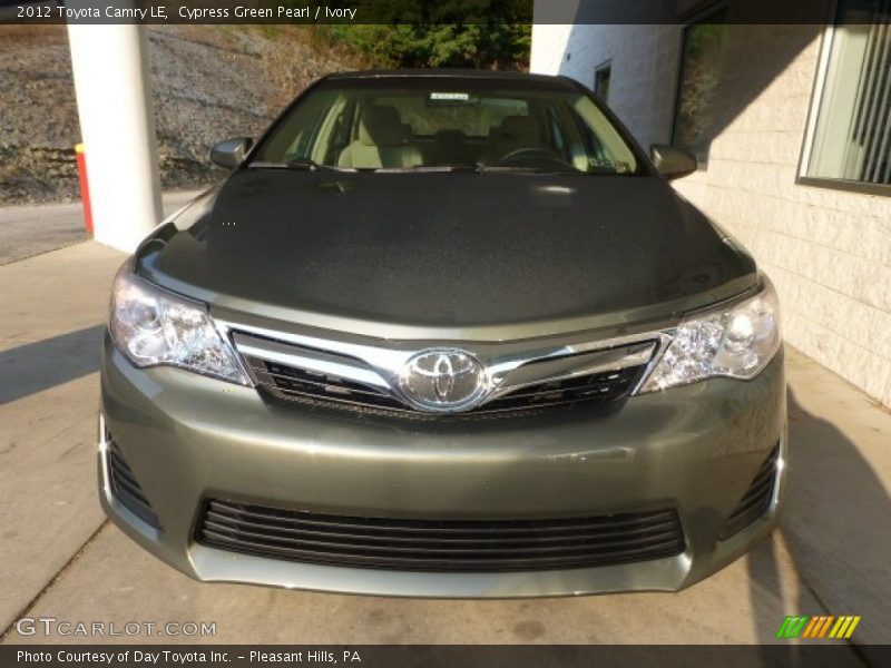 Cypress Green Pearl / Ivory 2012 Toyota Camry LE