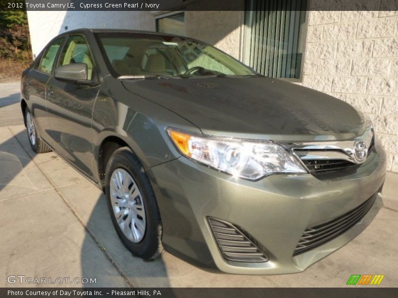 Cypress Green Pearl / Ivory 2012 Toyota Camry LE