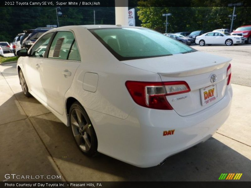 Super White / Black/Ash 2012 Toyota Camry SE V6