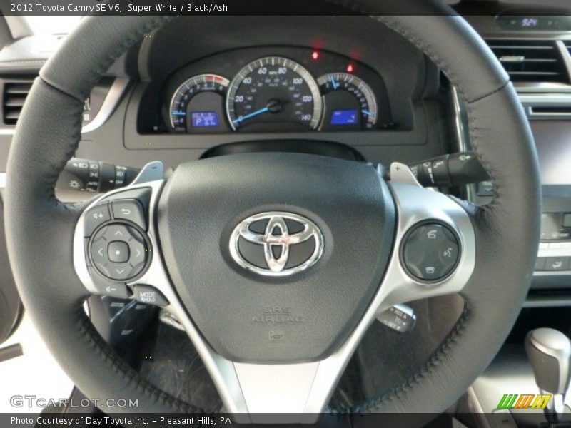 Super White / Black/Ash 2012 Toyota Camry SE V6
