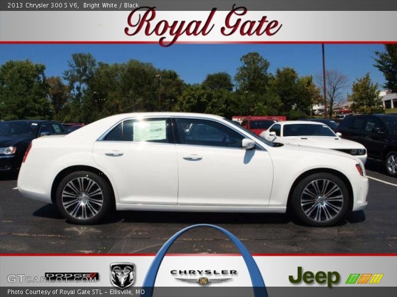 Bright White / Black 2013 Chrysler 300 S V6