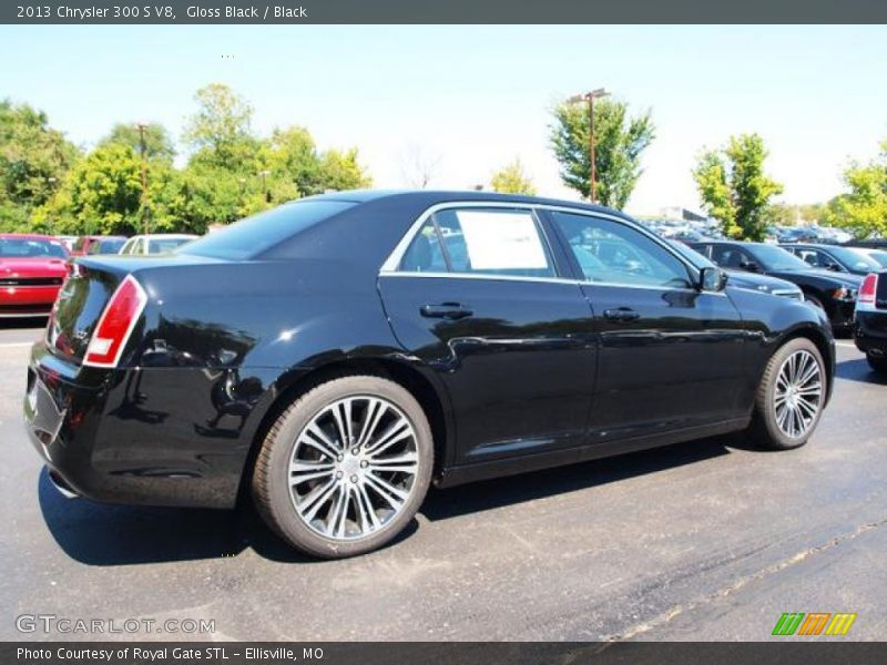 Gloss Black / Black 2013 Chrysler 300 S V8