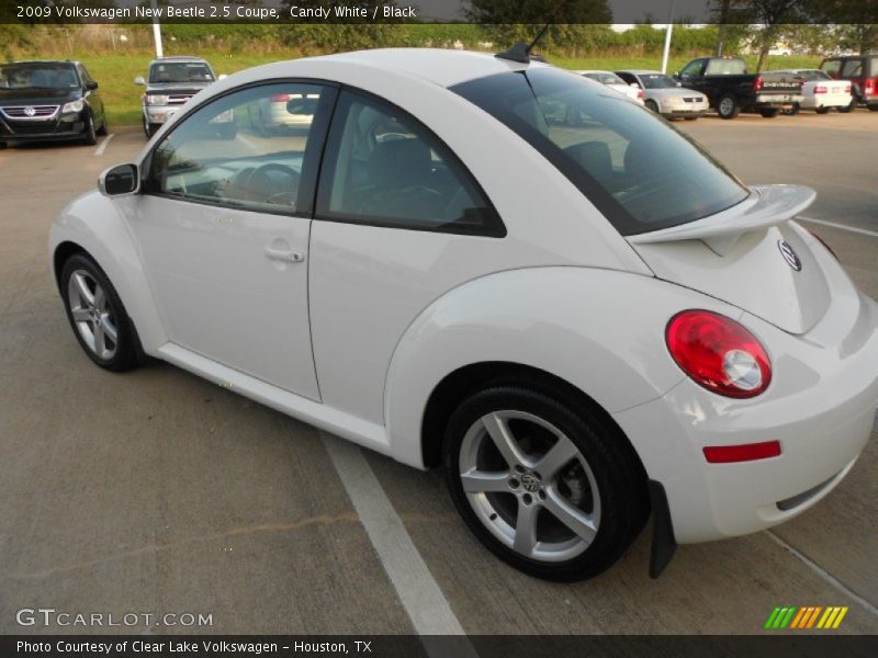 Candy White / Black 2009 Volkswagen New Beetle 2.5 Coupe