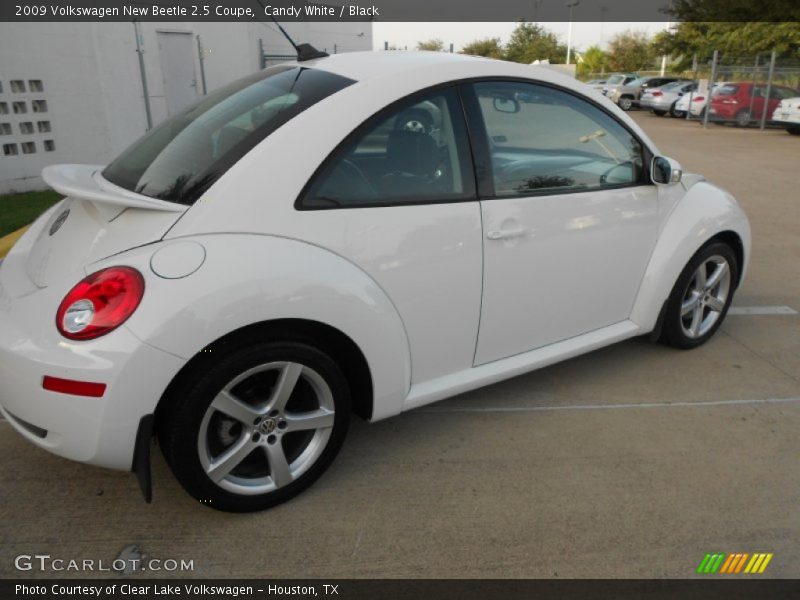 Candy White / Black 2009 Volkswagen New Beetle 2.5 Coupe