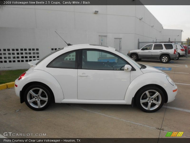 Candy White / Black 2009 Volkswagen New Beetle 2.5 Coupe