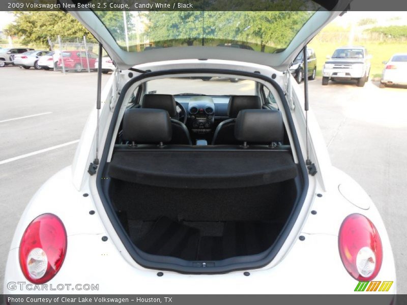 Candy White / Black 2009 Volkswagen New Beetle 2.5 Coupe