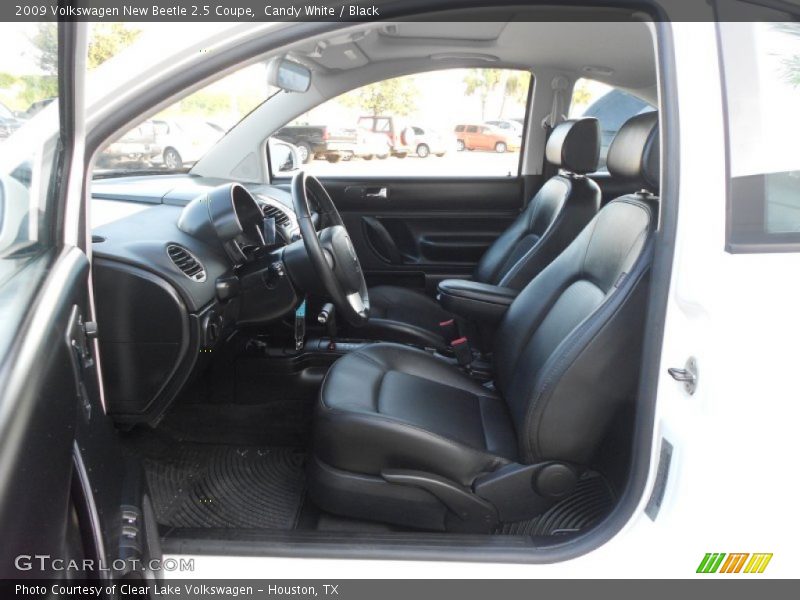 Candy White / Black 2009 Volkswagen New Beetle 2.5 Coupe
