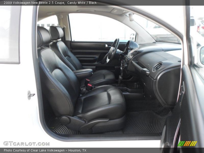 Candy White / Black 2009 Volkswagen New Beetle 2.5 Coupe