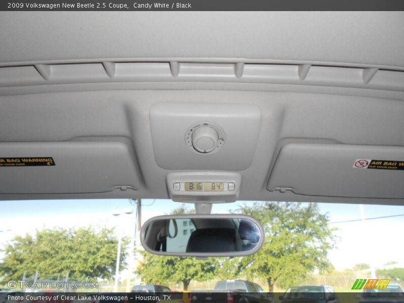 Candy White / Black 2009 Volkswagen New Beetle 2.5 Coupe