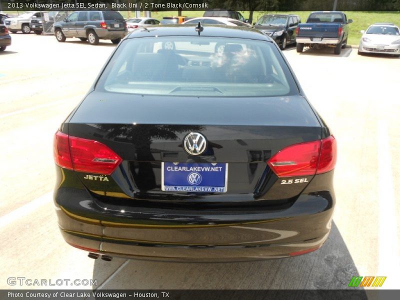 Black Uni / 2 Tone Black/Cornsilk 2013 Volkswagen Jetta SEL Sedan