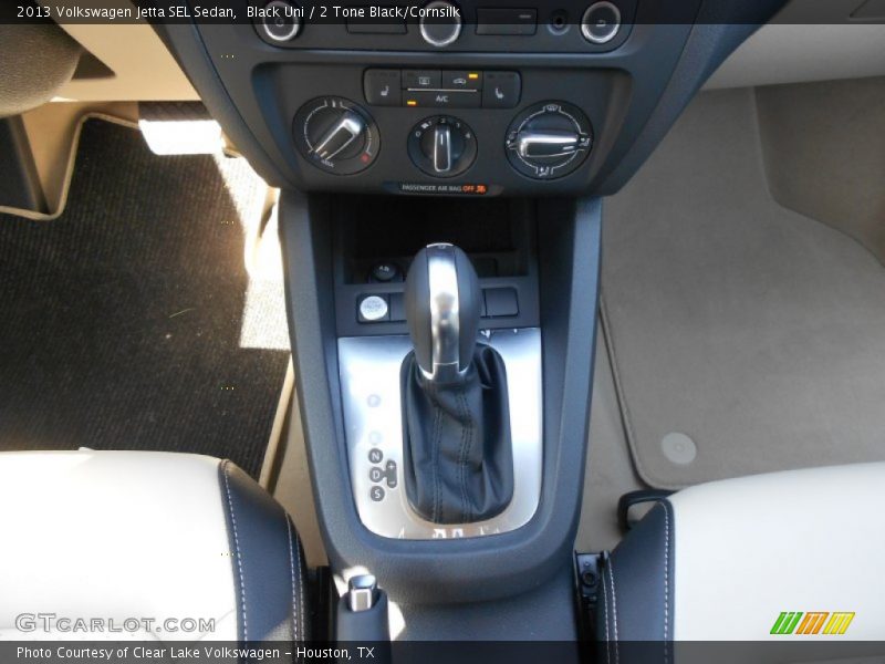 Black Uni / 2 Tone Black/Cornsilk 2013 Volkswagen Jetta SEL Sedan