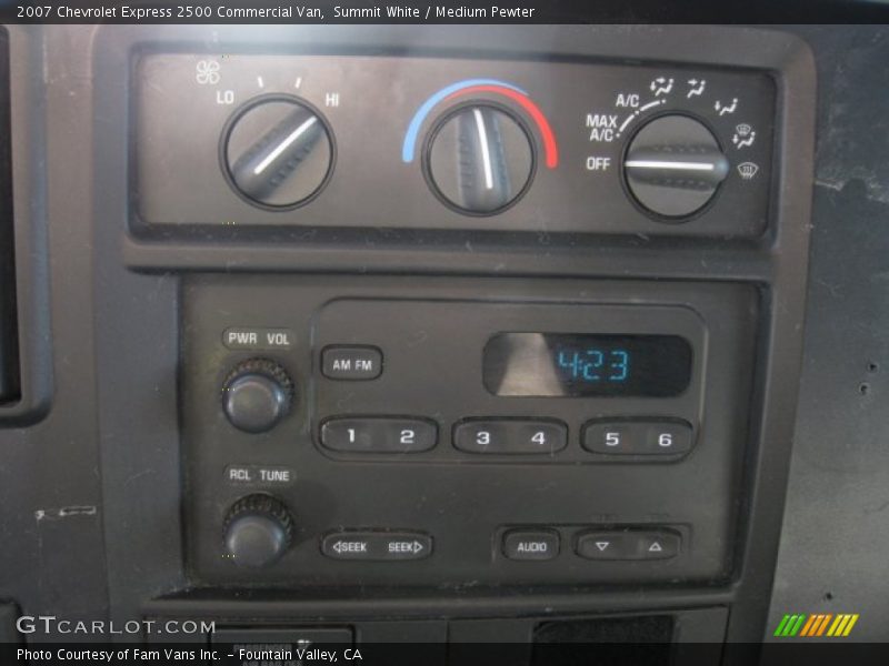 Summit White / Medium Pewter 2007 Chevrolet Express 2500 Commercial Van